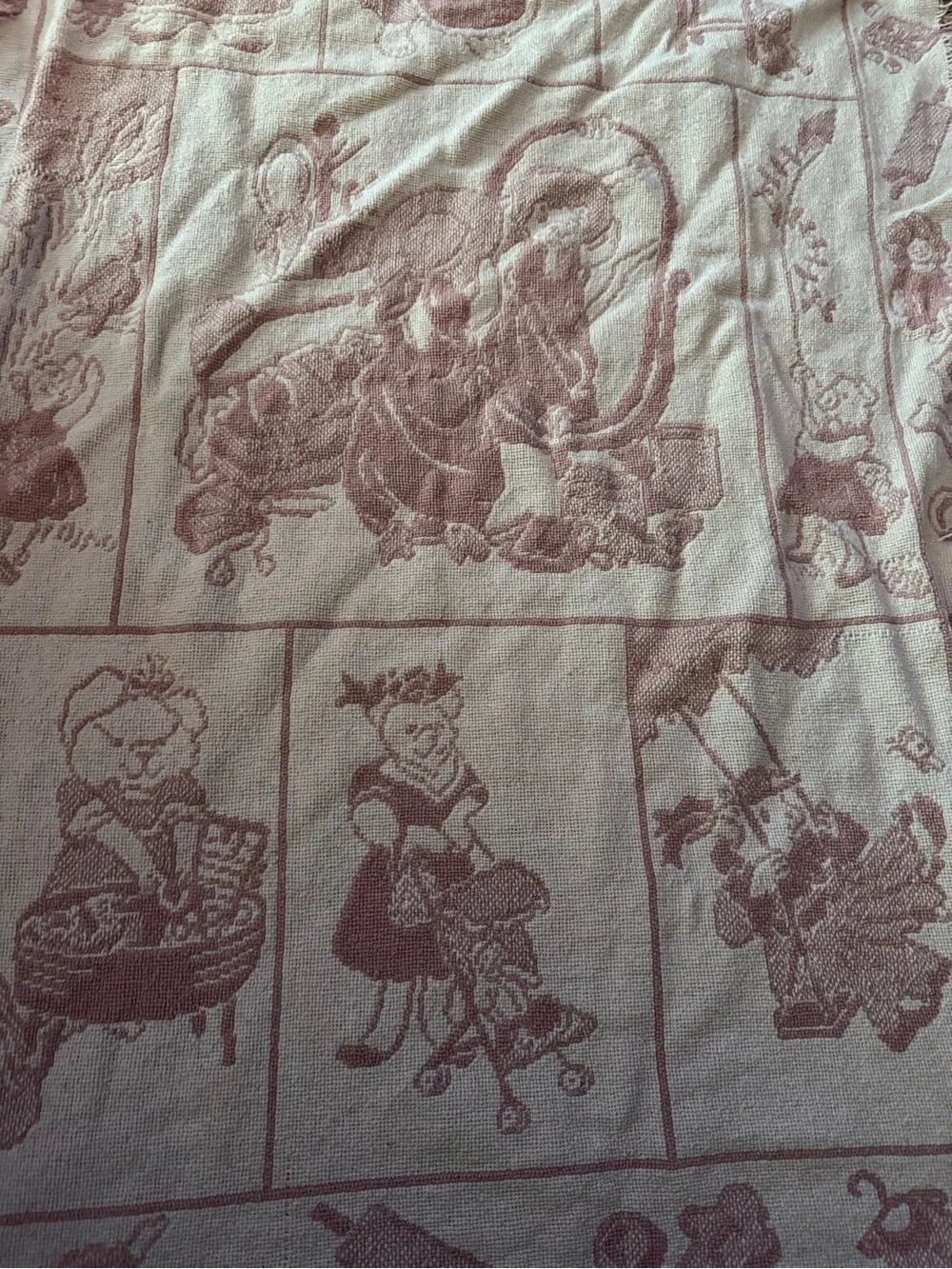 Vintage tapestry jacquard baby blanket EUC reversible